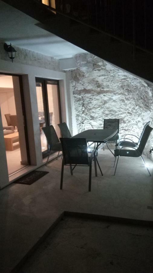Apartment Rika Omiš Екстериор снимка